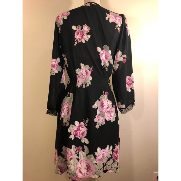 Oscar de la Renta Nightie & Robe Set - Picture 5 of 9